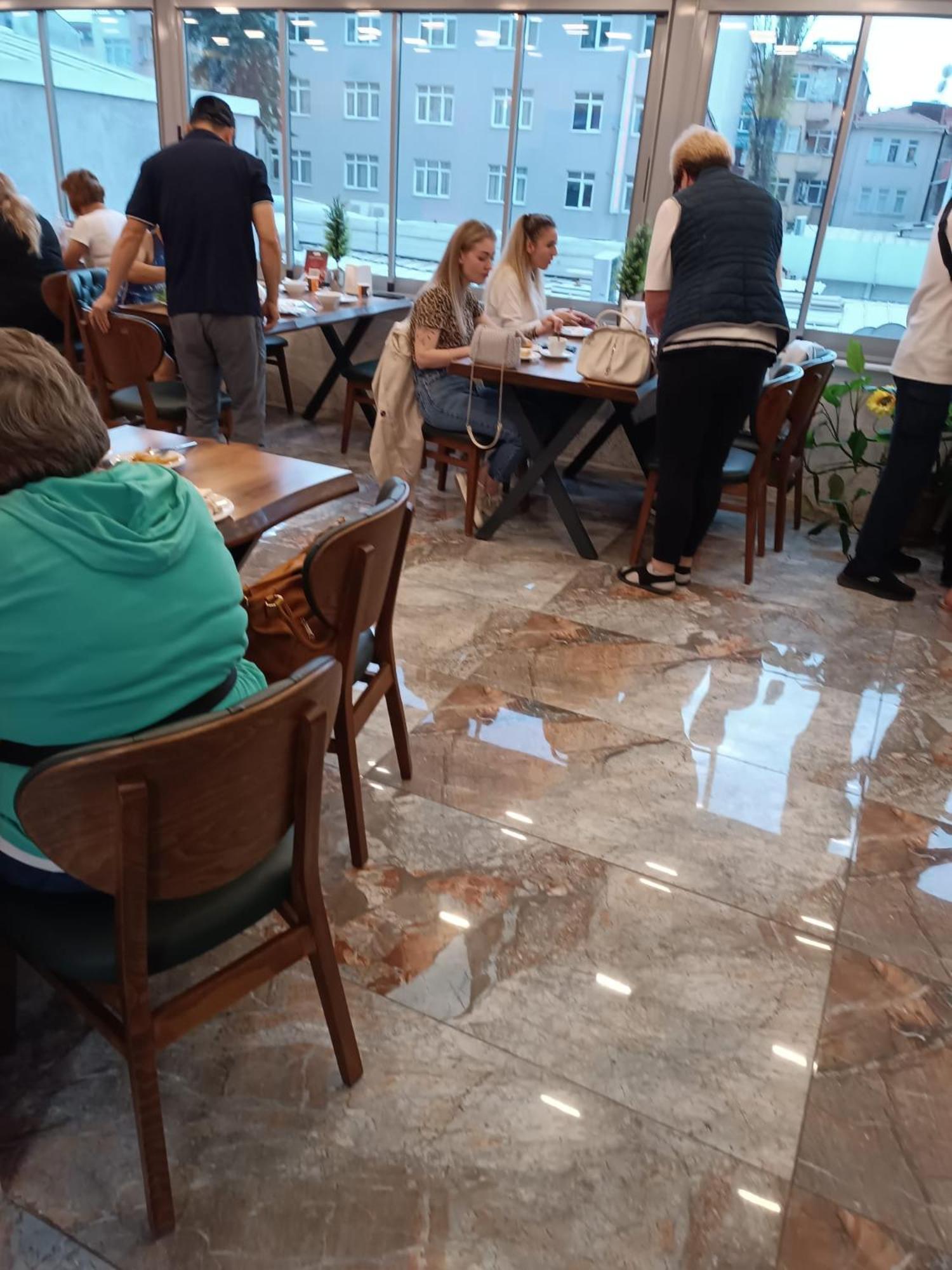 Bona Sera * Istambul